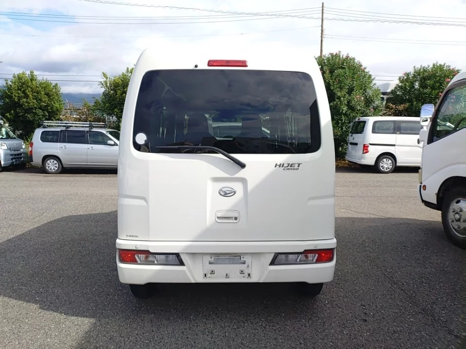 Daihatsu Hijet Cargo S321V 2021